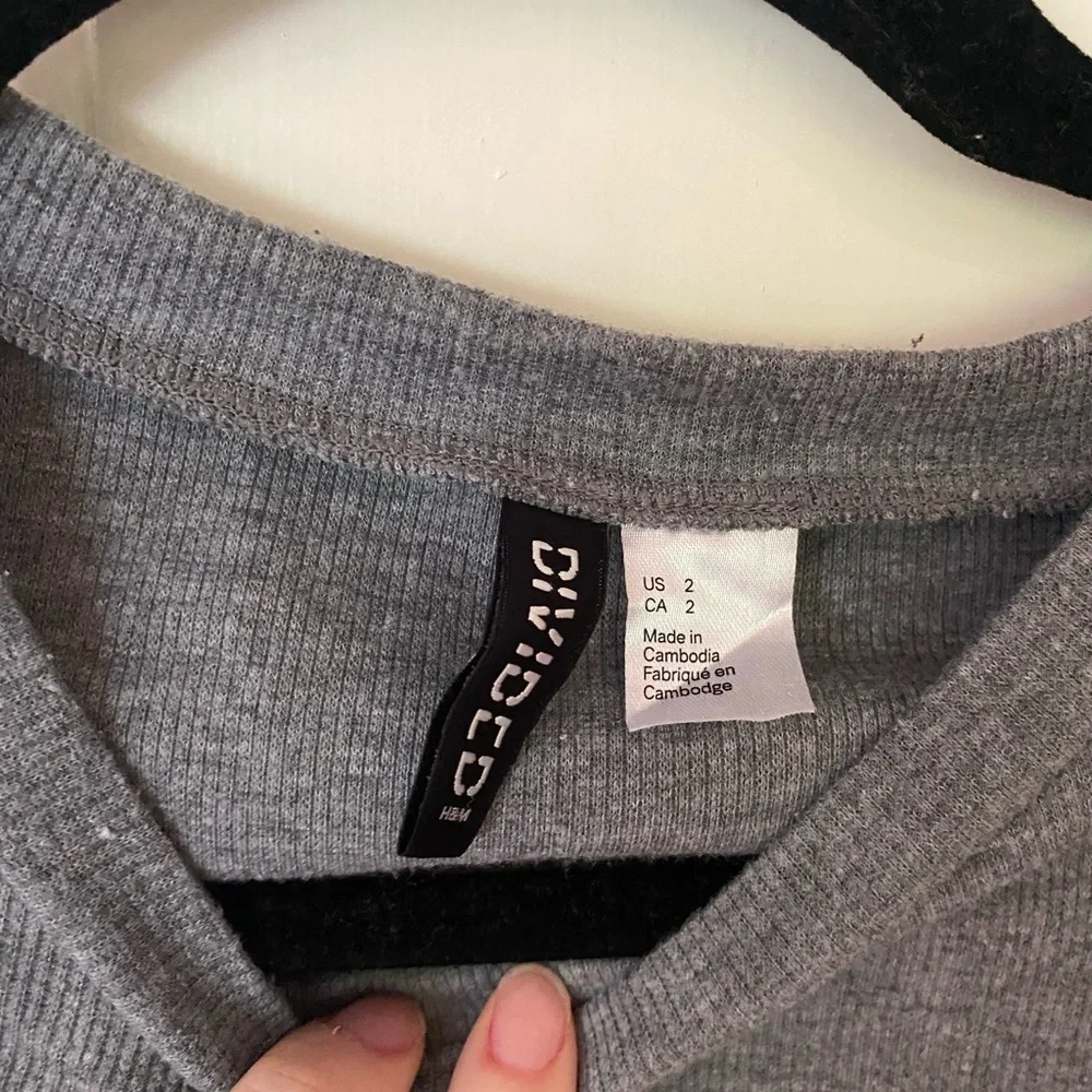 Grey Striped Side T-Shirt Dress w/ Yellow/White Stripe on Side - Picture 4 of 7